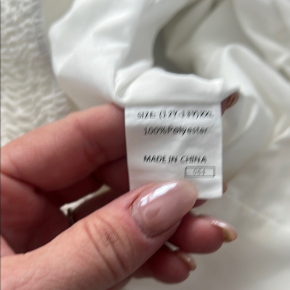 Elegant White Kids Dress - Picture 3 of 5